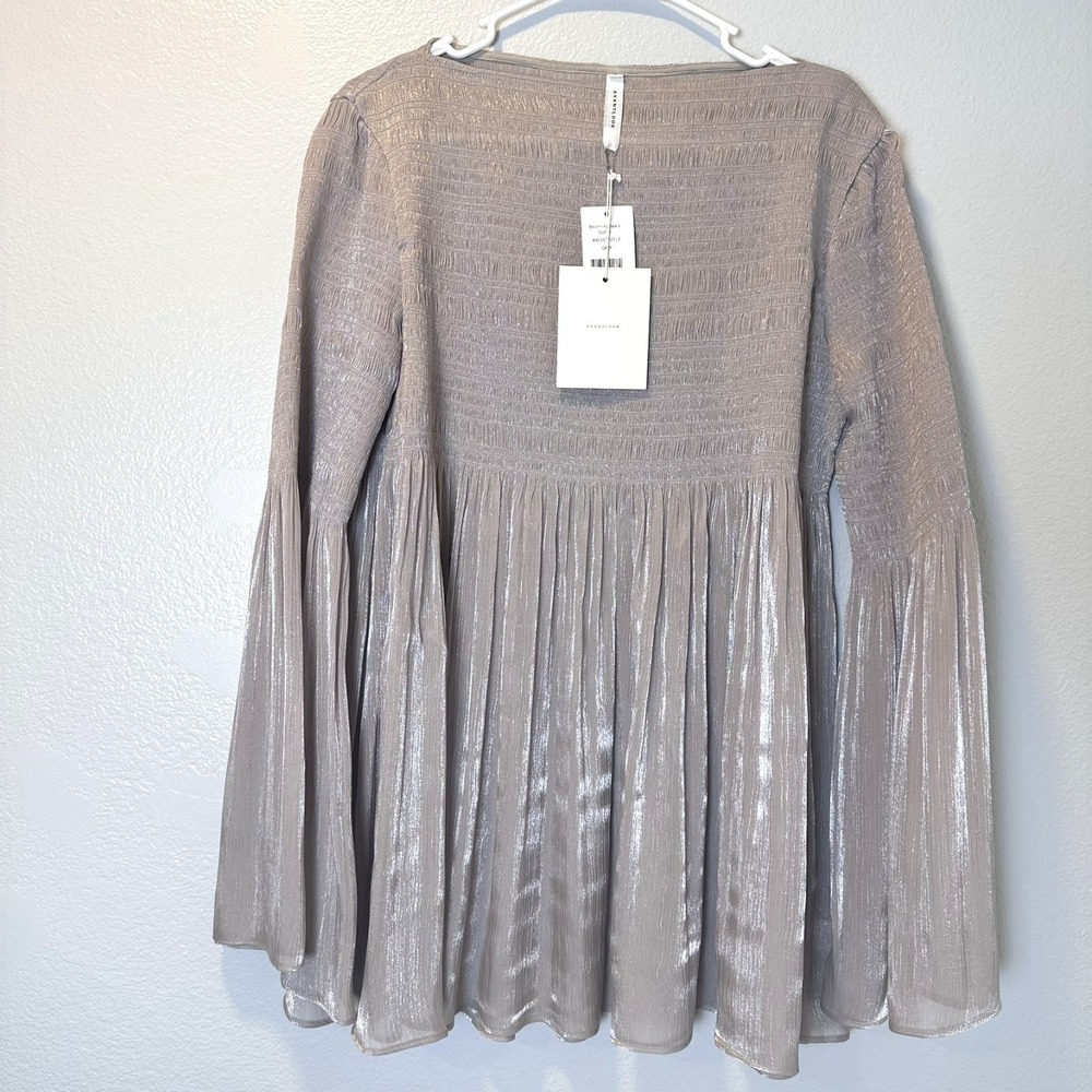 NEW‎ Avantlook Size-L Womens Blouse Shimmer Grey Bell Sleeve Smocked